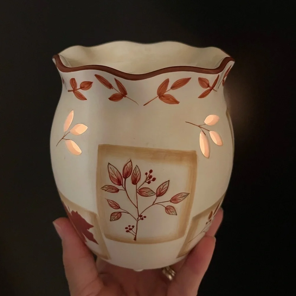Yankee Candle Natures Touch Tart Warmer Leaf Pattern